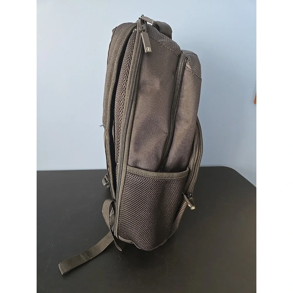 Ogio Checkpoint Friendly Travel 17